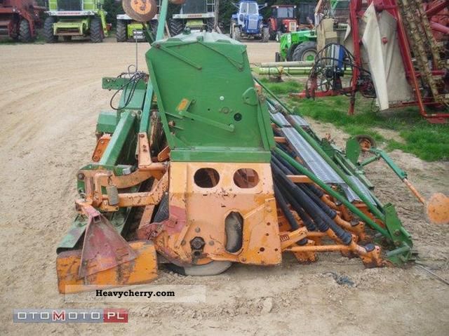 2011 Amazone  D 401 Agricultural vehicle Seeder photo