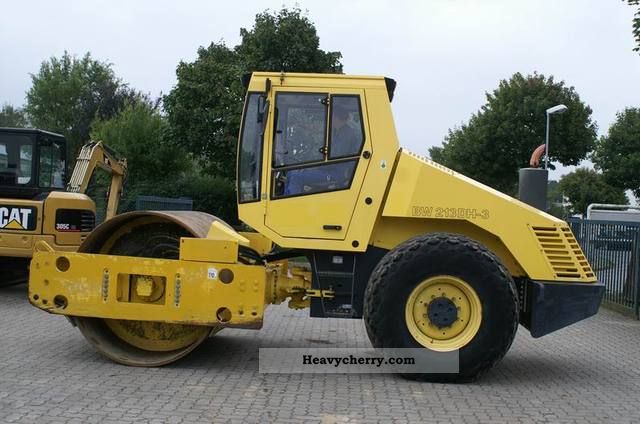 2004 BOMAG  BW 213 DH-3 - smooth drum, vibratory, tires 80% Construction machine Rollers photo