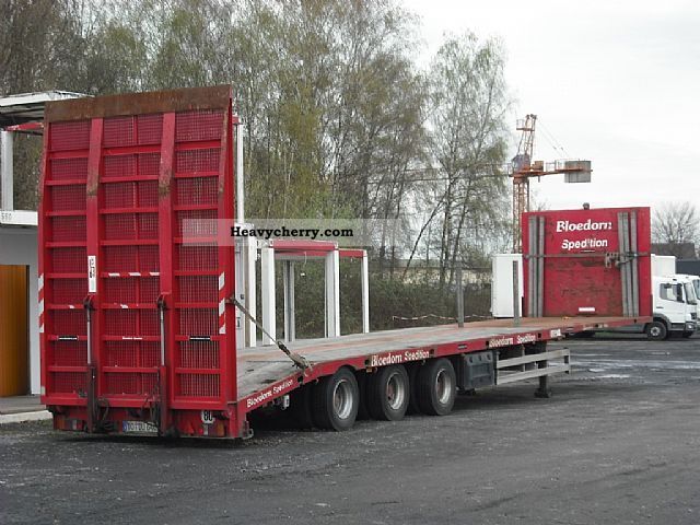 2003 ES-GE  3-axis Mega-plateau with continuous loading dock Semi-trailer Platform photo