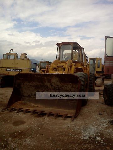 1971 CAT  966C Construction machine Wheeled loader photo