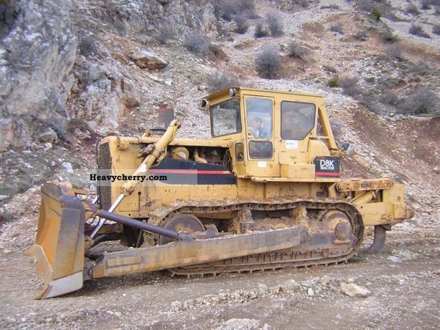 1982 CAT  D8K Construction machine Dozer photo