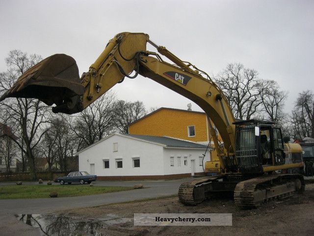 2005 CAT  330 C L Construction machine Caterpillar digger photo