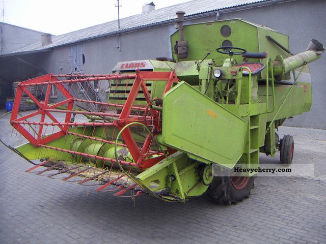 1970 Claas  Corsar Agricultural vehicle Combine harvester photo