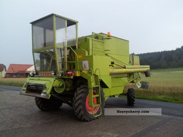 1977 Claas  Dominator 85 Agricultural vehicle Combine harvester photo