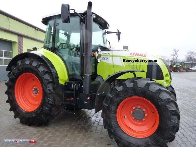 2011 Claas  ARION 620C Agricultural vehicle Tractor photo