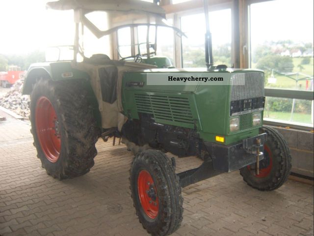 1971 Fendt  Farmer 5S Turbomatik Agricultural vehicle Farmyard tractor photo