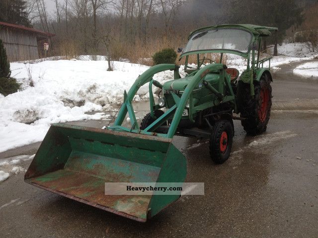 1965 Fendt  Farmer 2D front loader bucket chains 30km / h Agricultural vehicle Tractor photo