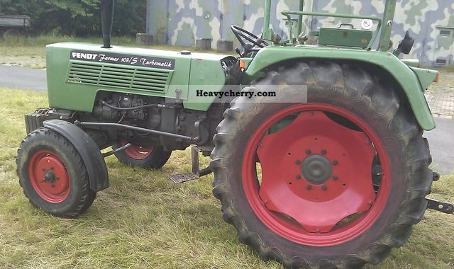 1975 Fendt  103 S Agricultural vehicle Tractor photo