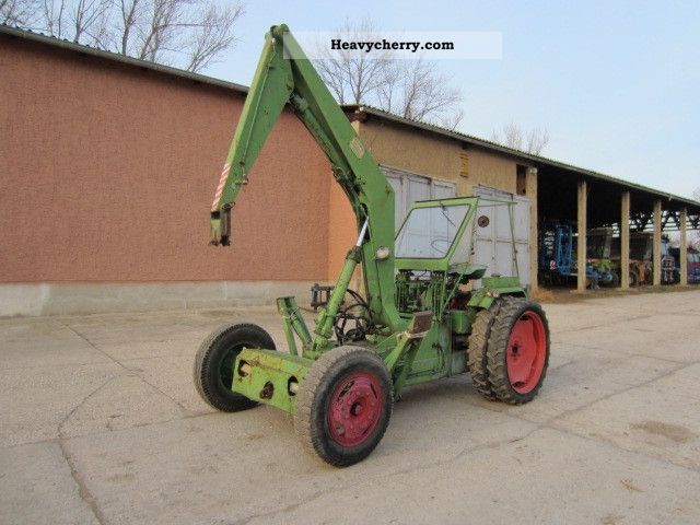 2011 Fortschritt  Weimar T157 / 2 wheel excavator Agricultural vehicle Other agricultural vehicles photo