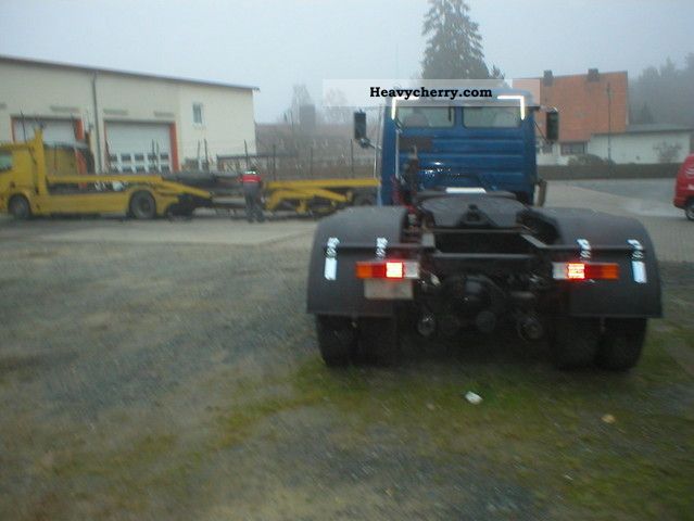 Freightliner mercedes benz engine