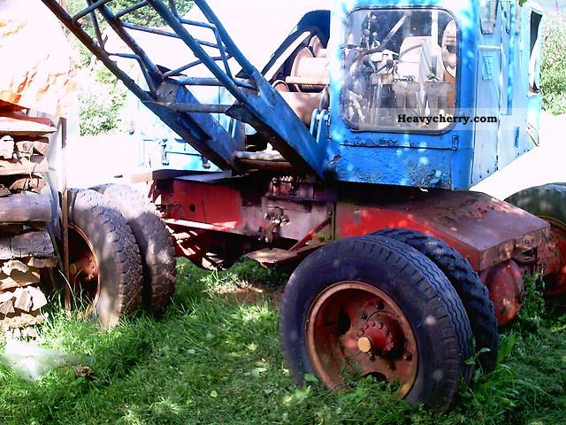 2011 Fuchs  F 301 Construction machine Mobile digger photo