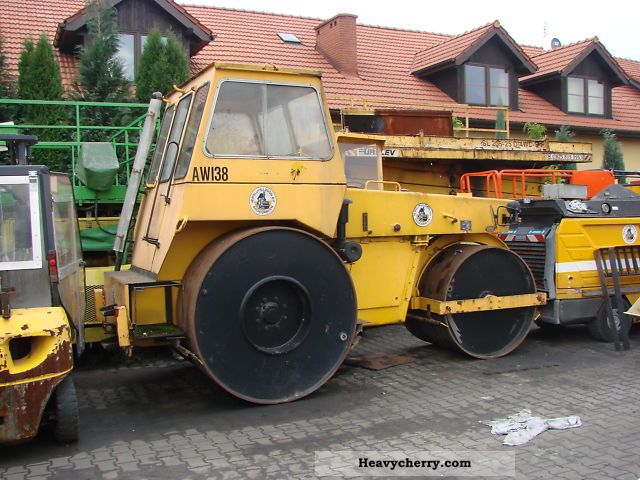 1983 Hamm  DW 90/80 Construction machine Rollers photo