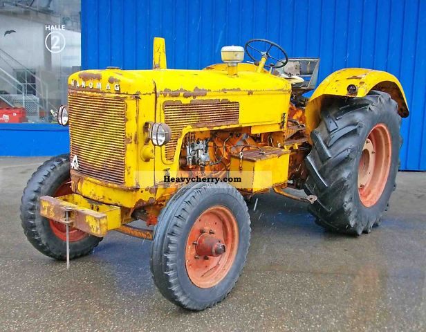 1965 Hanomag  800 Robust Agricultural vehicle Tractor photo