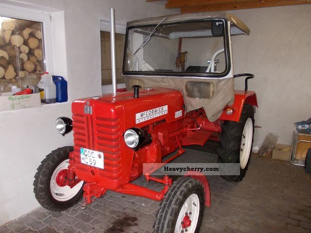1959 IHC  D214 Agricultural vehicle Tractor photo