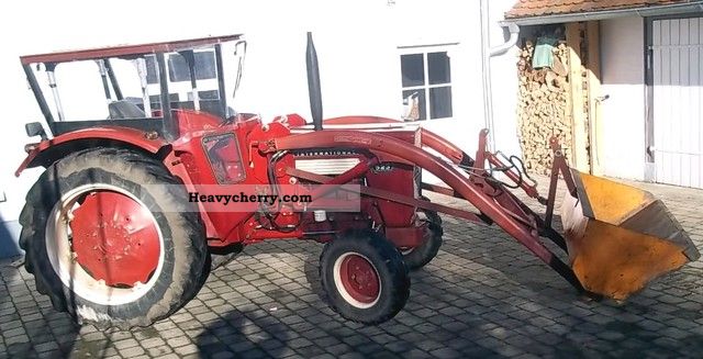 1968 IHC  523 Agricultural vehicle Tractor photo