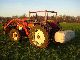 1985 IHC  833 A Agricultural vehicle Tractor photo 1