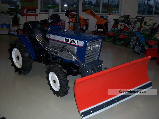 2011 Iseki  TU 1400 with snow plow Agricultural vehicle Tractor photo