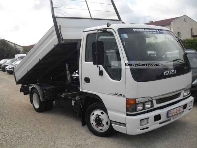 2004 Isuzu  NPR P 35.04 Van or truck up to 7.5t Tipper photo
