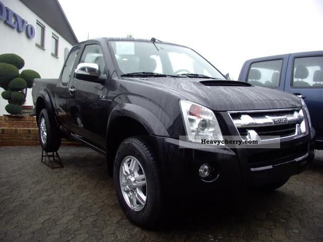 2011 Isuzu  D-Max 4x4 Space Cab Custom-day registration Van or truck up to 7.5t Other vans/trucks up to 7,5t photo