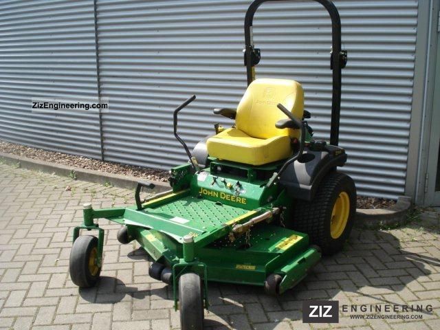 2011 John Deere  Z-Trak 717E Agricultural vehicle Reaper photo