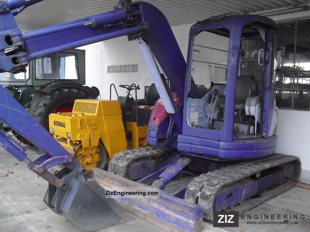 2011 Komatsu  PC50 UU-2 Construction machine Mini/Kompact-digger photo
