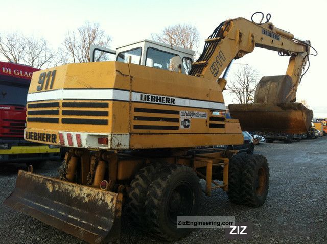 1980 Liebherr  911C, with grippers, Tiflöffel, heater Construction machine Mobile digger photo
