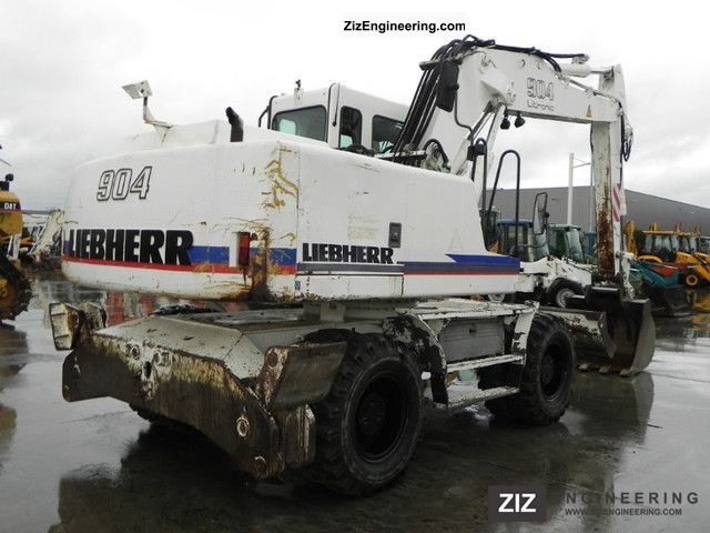 2001 Liebherr  A 904 LITRONIK Construction machine Mobile digger photo