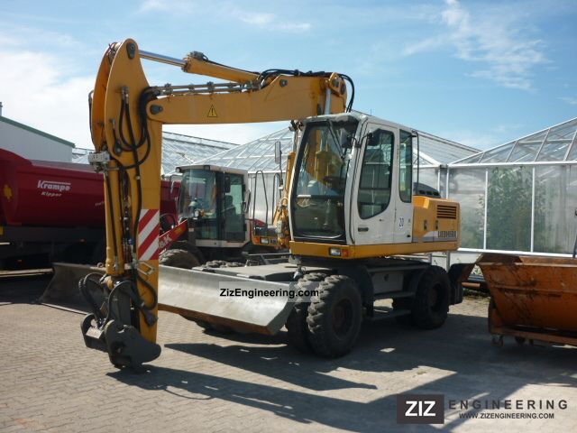 2005 Liebherr  A 904C shield / claw Construction machine Mobile digger photo