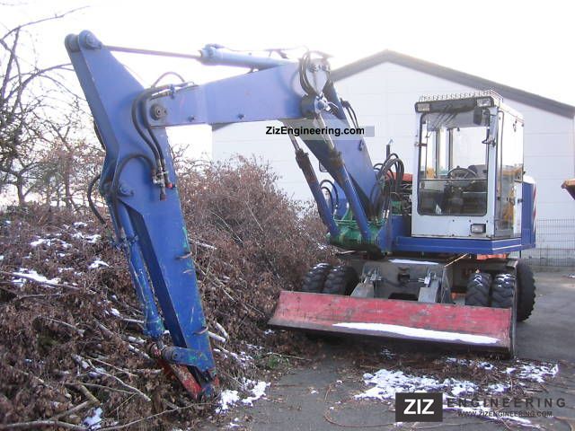 2011 O & K  MH 2:10 excavator Construction machine Mobile digger photo