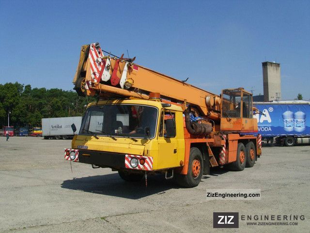 1986 Tatra  AD28 815 6x6 Truck over 7.5t Truck-mounted crane photo