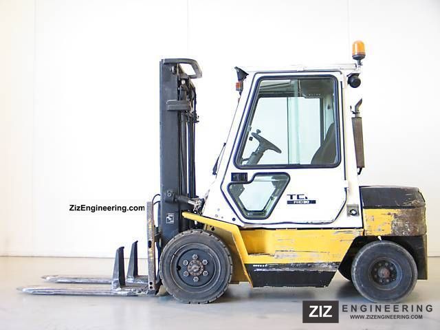 1991 TCM  FHD30Z - DIESEL - CABIN Forklift truck Front-mounted forklift truck photo