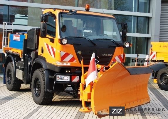 2011 Unimog  U 20 municipal Truck over 7.5t Three-sided Tipper photo