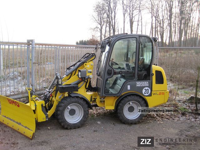2011 Wacker  WL25 Construction machine Wheeled loader photo