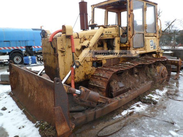 1987 CAT  P5-B with Ripper Construction machine Dozer photo