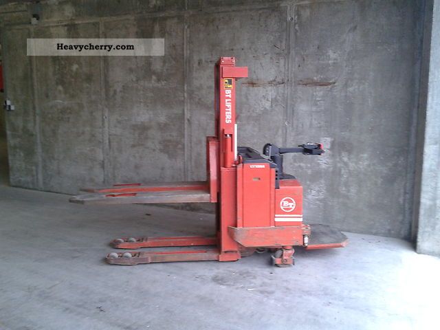 1988 BT  LSF 1250 Forklift truck High lift truck photo