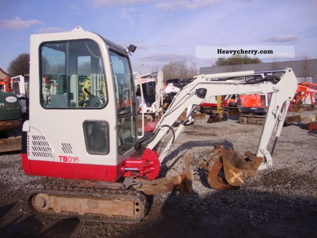 2004 Takeuchi  TB016 Construction machine Mini/Kompact-digger photo