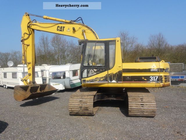 1995 Daewoo  317 Cat Catapiler pump new Construction machine Caterpillar digger photo