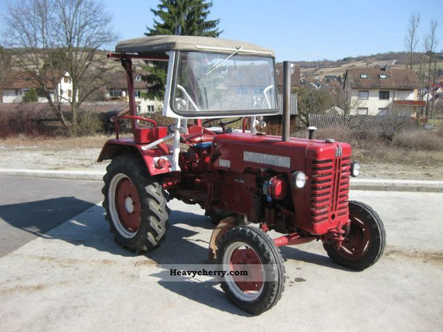 1959 McCormick  D214 Agricultural vehicle Tractor photo