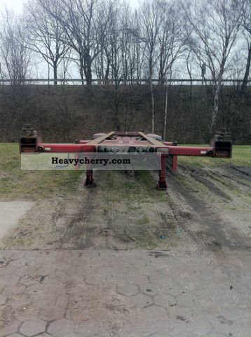 2002 Kotschenreuther  SCT-3 20FT 40FT 45 FT Semi-trailer Swap chassis photo