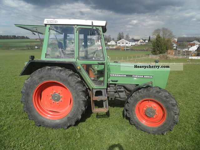 1983 Fendt  Farmer 305 LSA Agricultural vehicle Tractor photo