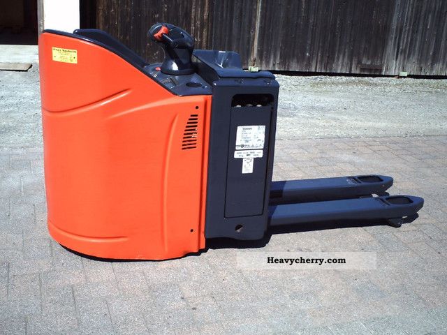 2006 Linde  T 20 SP / 254 Forklift truck Low-lift truck photo