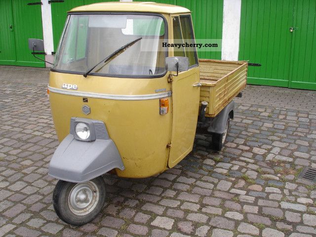 1984 Piaggio  Ape P 501 B Van or truck up to 7.5t Stake body photo