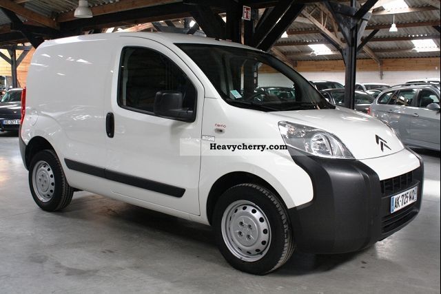2010 Citroen  Citroën NEMO FOURGON TOLE CLUB HDI 70 Van or truck up to 7.5t Box-type delivery van photo