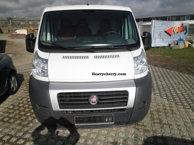 2010 Fiat  Bravo Van or truck up to 7.5t Box-type delivery van photo