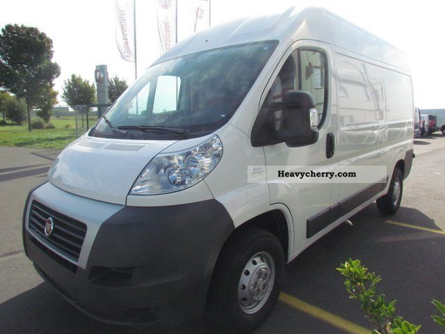 2011 Fiat  Ducato 30 L2H2 130 MultiJet Van or truck up to 7.5t Box-type delivery van - high photo