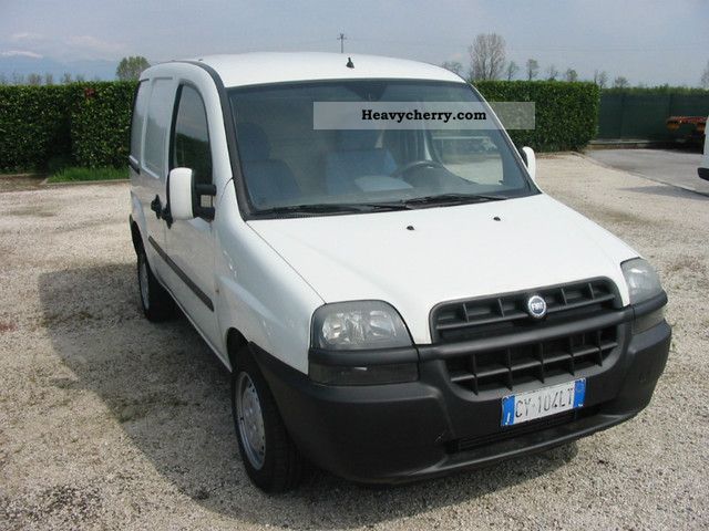 2005 Fiat  Doblo 'Cargo 1.9 JTD Van or truck up to 7.5t Box photo