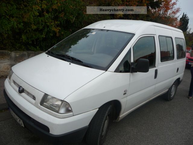 2003 Fiat  Scudo 1.9Diesel, 6l/100km ,9-seater, electric galvanized, Van or truck up to 7.5t Estate - minibus up to 9 seats photo