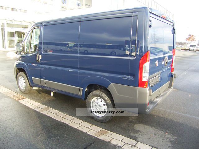 2011 Fiat  Ducato 28 L1H1 100 Mjet 250SL10 BLUE Van or truck up to 7.5t Box-type delivery van photo