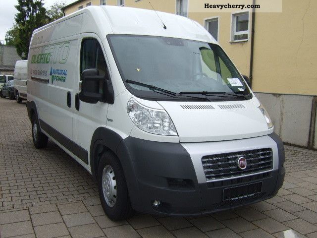 2010 Fiat  Ducato 35 Maxi L4H2 140 Natural Gas Operating Power Van or truck up to 7.5t Box-type delivery van photo