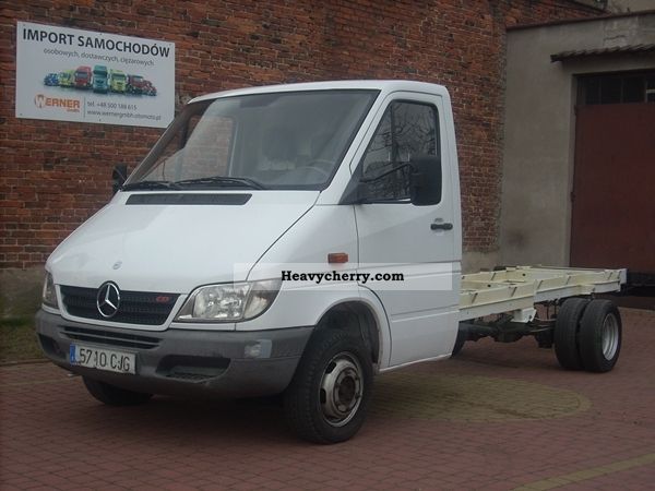2003 Mercedes-Benz  413 CDi chassis MAX Van or truck up to 7.5t Chassis photo